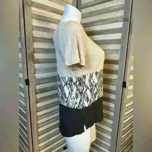 24/7 Maurices Top - Neutral Tones - Med - Picture 3 of 6